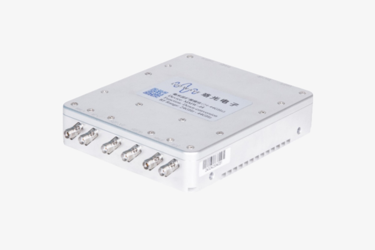 MW-24 6-24GHz 双通道微波变频扩展模块 MW-24 6-24GHz 双通道微波变频扩展模块
